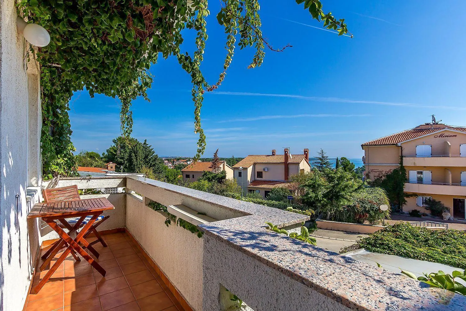 Apartment Lenka Premantura